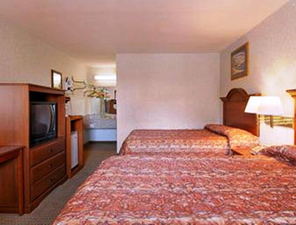 Hotel Baymont By Wyndham Troy Exterior foto